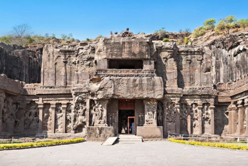 Shirdi to Ellora Aurangabad Taxi